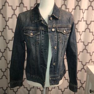 ❄️Women’s GAP Distressed Jean Jacket